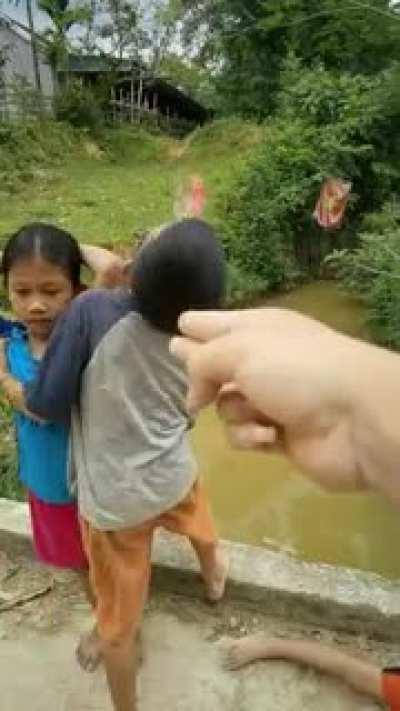 Hero and save people. A minute of remembrance for those who sacrificed for the lives of others.