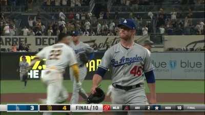 [Highlight] Padres walk off the Dodgers on a bases-loaded walk!