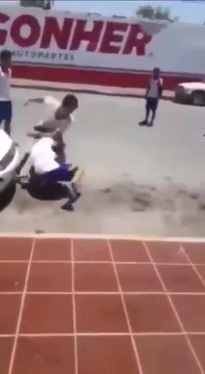 Briga de escola 👉👈