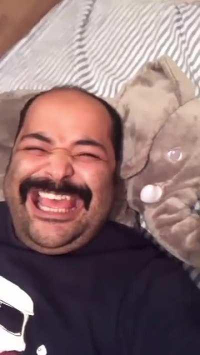 قاتل سعی کن نخندی