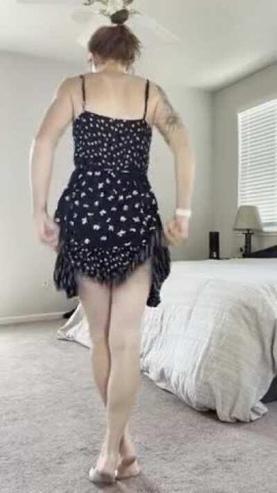 Quick flash of my butt as I’m getting dressed to go out. Should I leave the thing at home? It’s windy so I’m still undecided. (F)