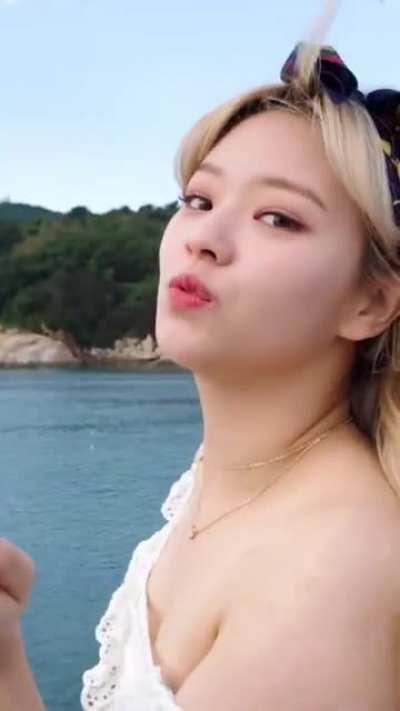 Jeongyeon 🤤🍈💦💦