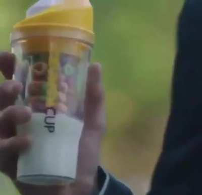 Hey that's pretty nea-... Oh