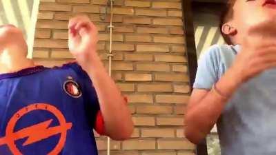 This is just chaos in general 💀