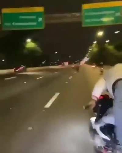 What does the highway code say about this? 🧐