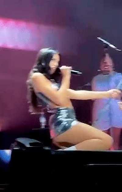 Dua Lipa loves to treat her fans