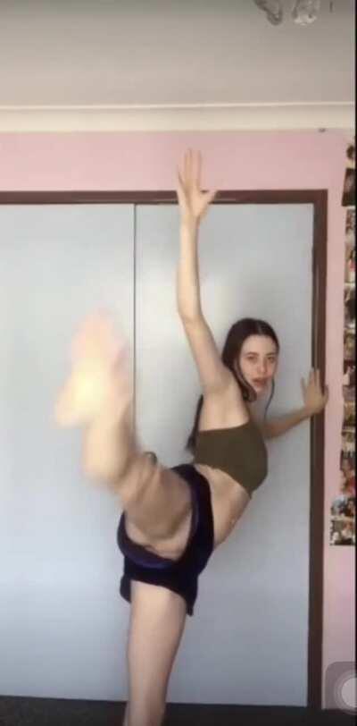 pussy flash (who is she?)