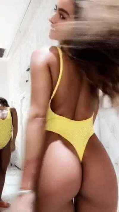 Love to have Sommer's ass bouncing on my face & cock