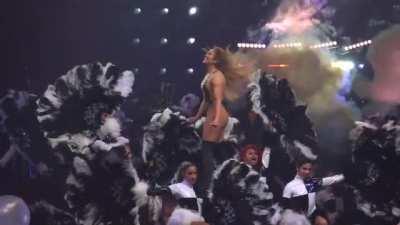 JLo booty shake part 2