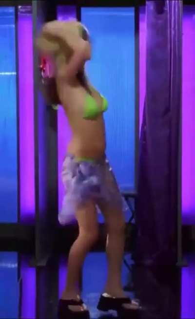 Eliza Dushku - changing room montage