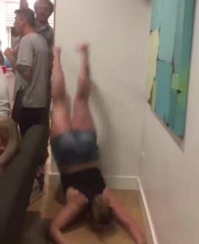 HMC while I wall twerk