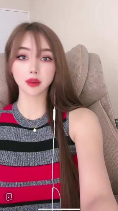 It ain’t bouncing. It’s flexing yall