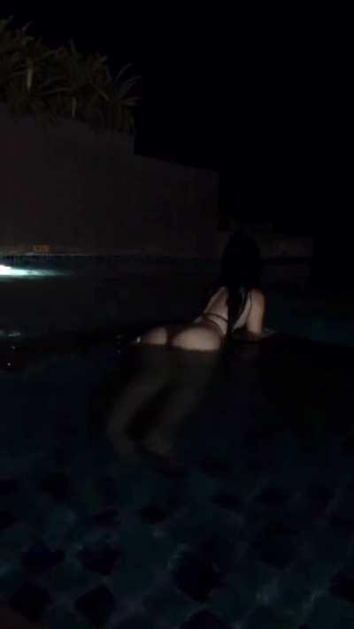 Niparat Konyai (@mikanaka95)