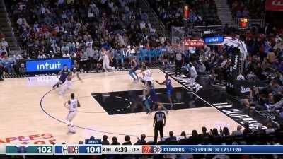 [Highlight] Terance Mann attacks the paint and elevates for a Mann's jam