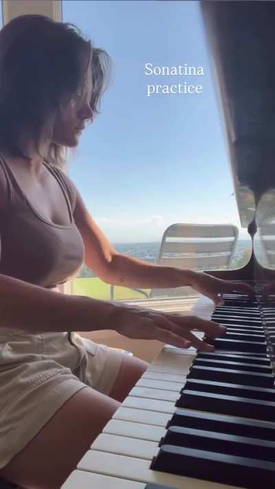 Claire Blackwelder [Dino Charge] Making Music