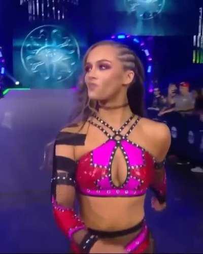 Queen Slayer Anna Jay