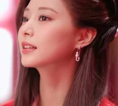 211011- Stunning Tzuyu