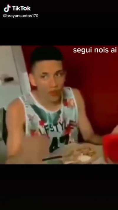 QUANDO GRENINJA VAI NA CASA DO MUCA