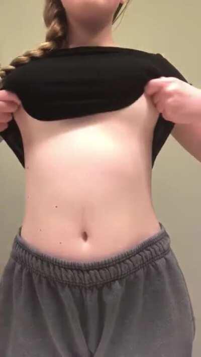 Just a quick flash before bed [OC]