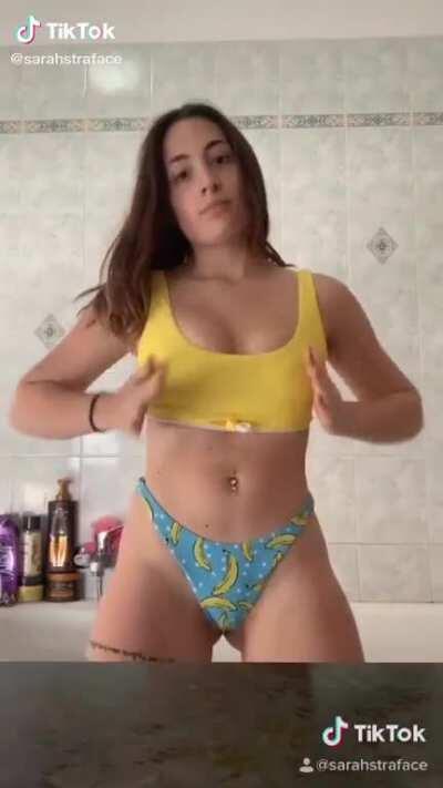 She like bananas so..?