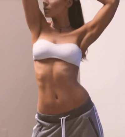 Kate Beckinsale looking fit af