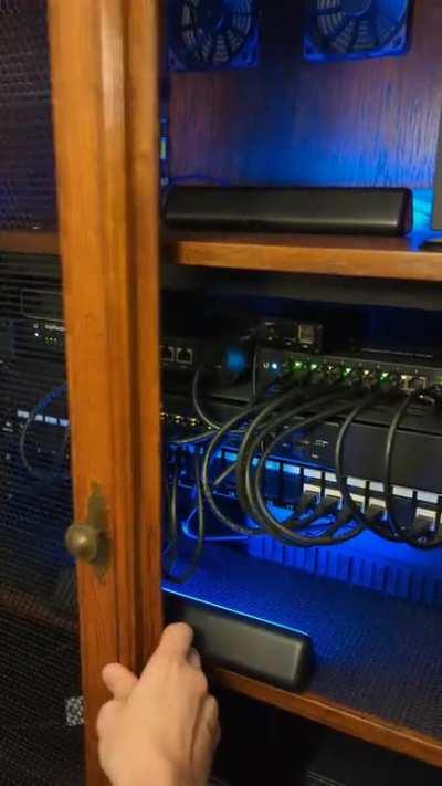 I'll see your bookshelf build and raise you a 6u bookcase build. [details in comments]