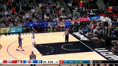 [Highlight] Mike Fratello goes Vanvleet on referee Mousa Dagher regarding his ejection of Terance Mann.