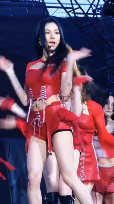 🔊 Chaeyoung ft. Mina, Jeongyeon & Sana