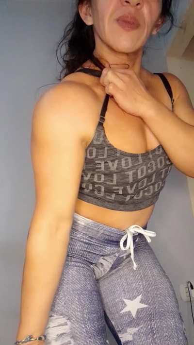 could you notice that i am so muscular with my street clothes?