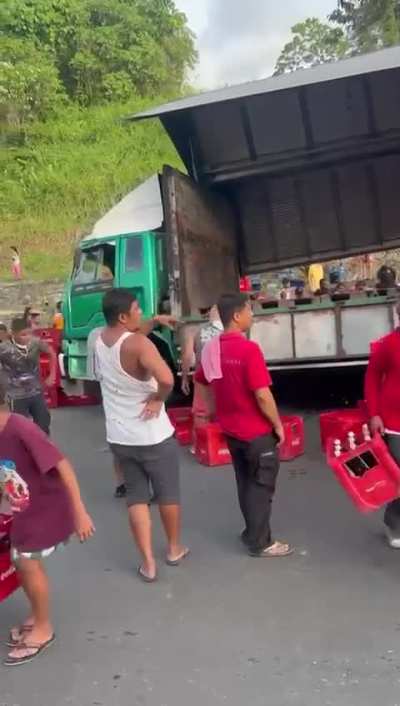 Bayanihan para maubos ang alak