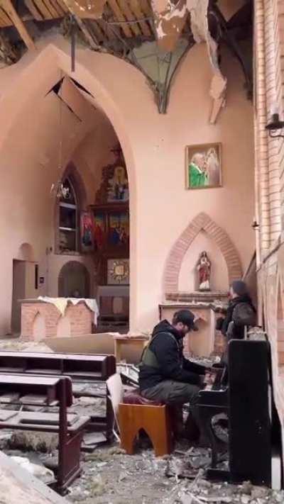 In a destroyed church in Bakhmut, the hottest point of the fighting today, the sounds of the piano are heard as a symbol of indomitability. Explosions can be heard through the music...