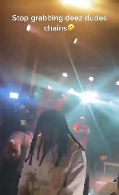 Fan tried touching nudy chain 😂🤦🏾‍♂️