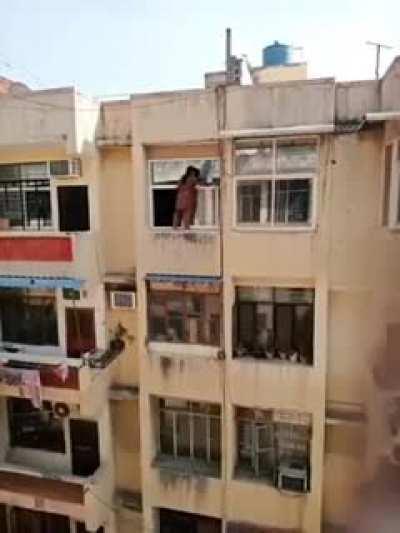 Laxmi Maata aaap inkee ghar please chalee jana :)