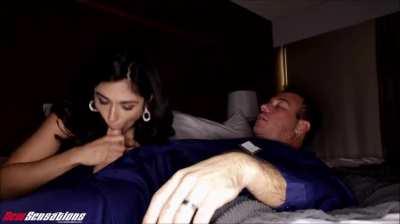 Reina Rae - Reina Feeds On Top Notch Room Service