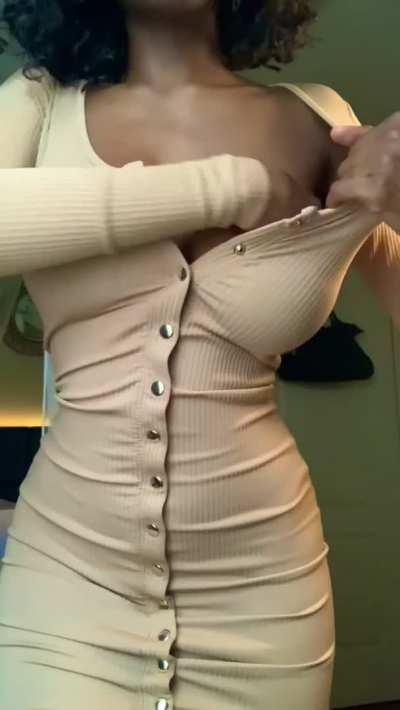 Possibly the best Chocolat tits you can see on reddit 😱