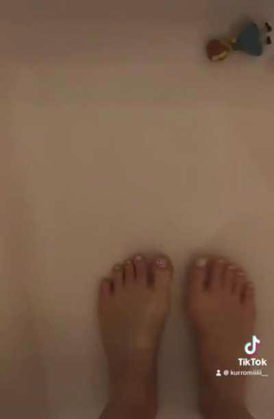 Suck them ??? @kurromiiiiii__     aka me 