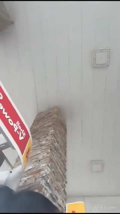 Feel different - Gas