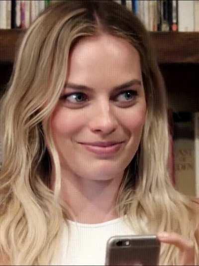 Margot Robbie's reaction after seeing a picture of your 
