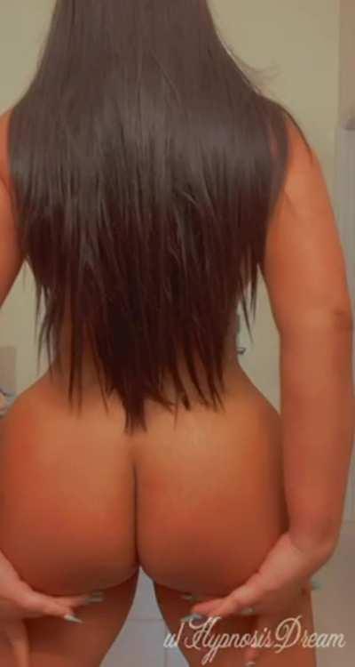 Would you like to fill my Thai ass ?