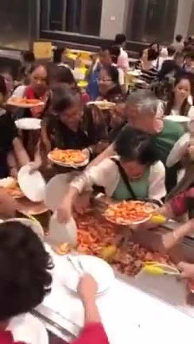 How much you wanna bet most of that food reamins uneaten?