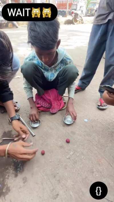 young street magician from india