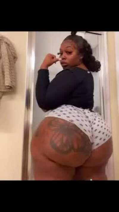 Big booty Ebony