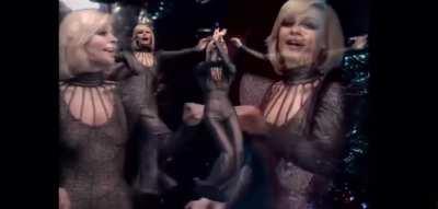 Yesterday passed away Raffaella Carrà, (probably not well known by the american audience) a legend in Italy, Spain and Latin America. In the 70s with her songs became the icon of the sexual liberation and women’s emancipation - 1977 (A far l’amore cominci