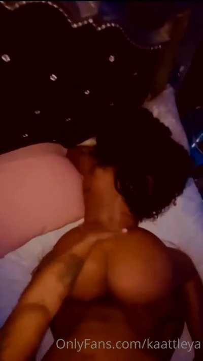 Face down…. 🍑⬆️