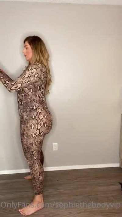 I got all her exclusive over 1200$ worth of shit yall just on her u get it all