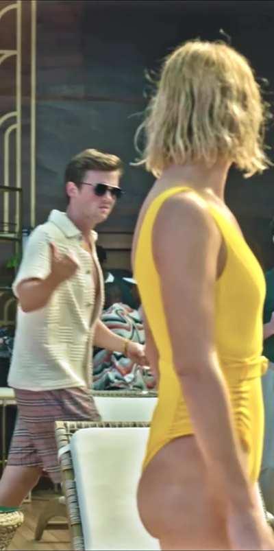 Violett Beane in Death and Other Details