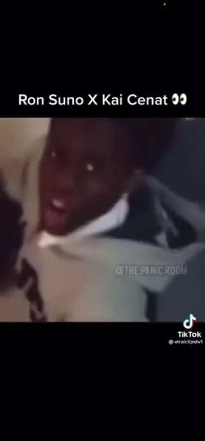 AYOO KAI GETTIN HEAD ON THE STAIRS 🤣