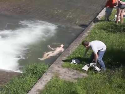 Keep an eye on my clothes, will you?