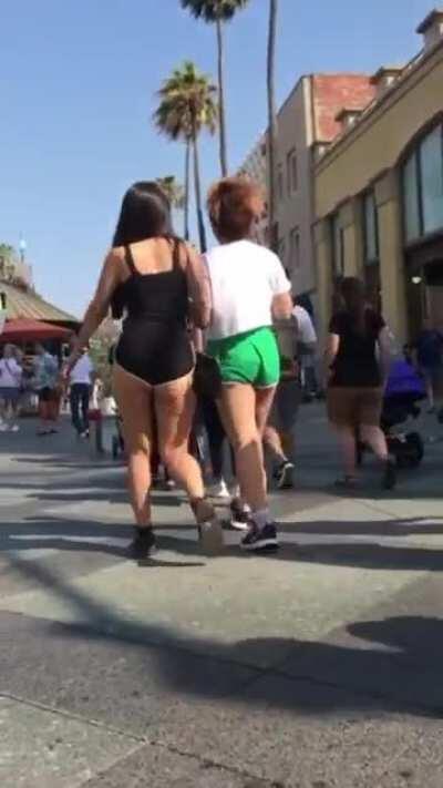 Asian cutie (not mine)