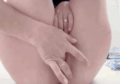 🍒Gushing All Over My Fingers🍒[UK] [MILF] [Selling] Find me on K.ik or Snap @cherrybrandy105 FuckMachine•Customs•DickRates•Panties Anal•Fetish•RolePlay•Squirt•Sexting•Cam ⬇️OF Link in comments⬇️